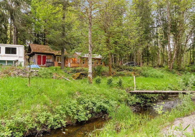 Photo 3 of Sale Pending at 31212 Mountain Loop Hwy, Granite Falls, WA 98252 | MLS# NWM2586438 | Listing updated on 2026-09-29