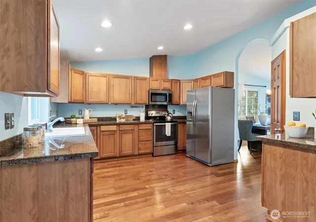 Photo 4 of Single family home for sale at 6741 Cooper Point Rd NW, Olympia, WA 98502 | MLS# NWM2586448 | Listing updated on 2026-09-28