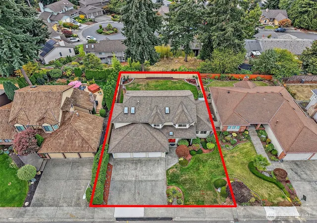 Photo 2 of Single family home for sale at 32229 11th Avenue Sw, Federal Way, WA 98023 | MLS# NWM2586462 | Listing updated on 2026-09-30