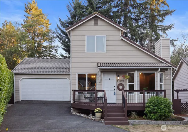 Photo 2 of Single family home for sale at 25016 222nd Court Se, Maple Valley, WA 98038 | MLS# NWM2586463 | Listing updated on 2026-10-02