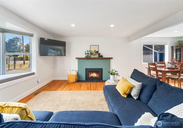 Photo 4 of Sale Pending at 2530 57th Avenue NE, Tacoma, WA 98422 | MLS# NWM2586469 | Listing updated on 2026-09-30
