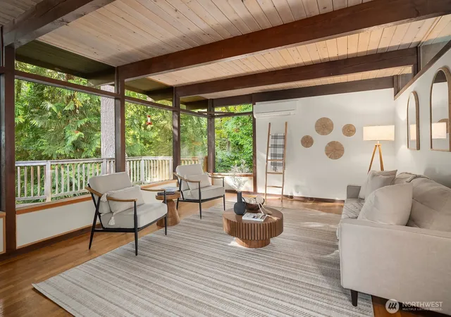 Photo 4 of Single family home for sale at 18415 51st Place NE, Lake Forest Park, WA 98155 | MLS# NWM2586478 | Listing updated on 2026-10-10