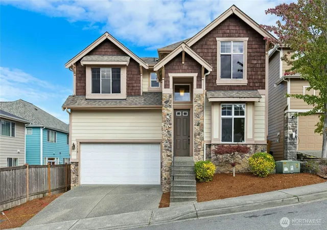 Single family home for sale at 1118 S 36 Street, Renton, WA 98055 | MLS# NWM2586485