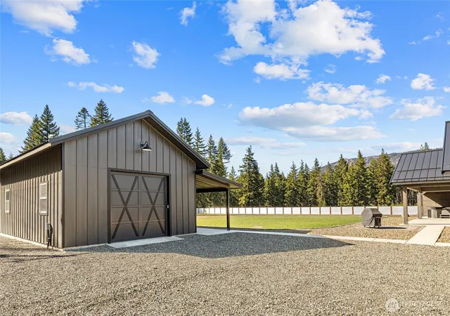 Photo 4 of Single family home for sale at 41 Darling Way, Cle Elum, WA 98922 | MLS# NWM2586493 | Listing updated on 2026-09-28