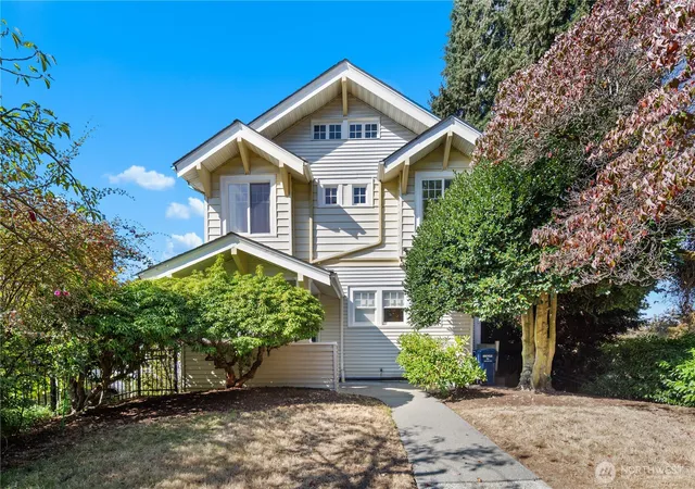 Photo 2 of Sale Pending at 1435 9th Avenue W #1437, Seattle, WA 98119 | MLS# NWM2586495 | Listing updated on 2026-09-26