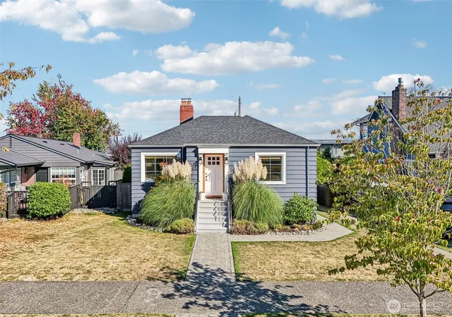 Photo 2 of Sale Pending at 3806 36th Avenue Sw, Seattle, WA 98126 | MLS# NWM2586499 | Listing updated on 2026-09-27