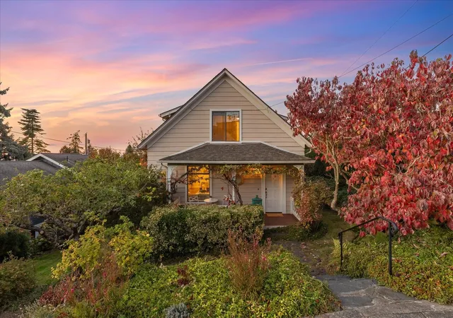 Photo 1 of Sale Pending at 657 Walnut St, Edmonds, WA 98020 | MLS# NWM2586502 | Listing updated on 2026-10-28