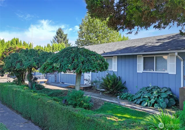 Photo 2 of Single family home for sale at 1512 5th Avenue Sw, Puyallup, WA 98371 | MLS# NWM2586508 | Listing updated on 2026-09-24
