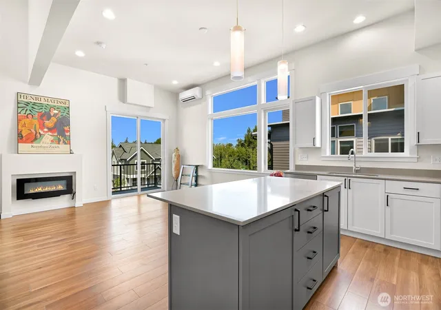 Photo 3 of Townhouse for sale at 4248 Traverse Dr, Bellingham, WA 98226 | MLS# NWM2586509 | Listing updated on 2026-09-26