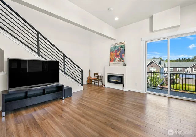 Photo 3 of Townhouse for sale at 4248 Traverse Dr, Bellingham, WA 98226 | MLS# NWM2586509 | Listing updated on 2026-09-26