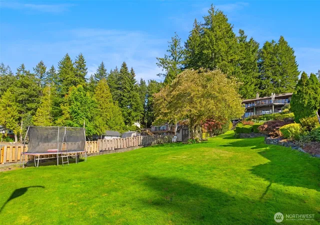 Photo 4 of Single family home for sale at 721 E Mason Lake Dr, Grapeview, WA 98546 | MLS# NWM2586517 | Listing updated on 2026-10-01