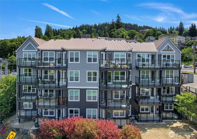 Photo 3 of Condo for sale at 705 N State St #301, Bellingham, WA 98225 | MLS# NWM2586521 | Listing updated on 2026-09-25