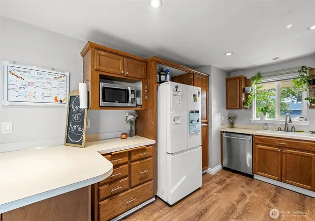 Photo 3 of Single family home for sale at 205 Montana St N, Rainier, WA 98576 | MLS# NWM2586526 | Listing updated on 2026-10-02