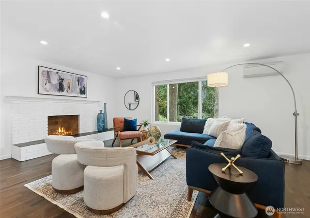Photo 3 of Single family home for sale at 1115 Wildwood Blvd Sw, Issaquah, WA 98027 | MLS# NWM2586534 | Listing updated on 2026-10-01