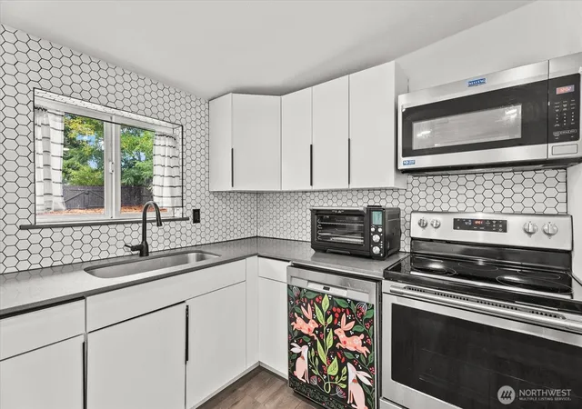 Photo 2 of Single family home for sale at 10839 11th Avenue Sw, Seattle, WA 98146 | MLS# NWM2586544 | Listing updated on 2026-10-01