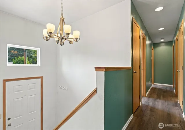 Photo 3 of Single family home for sale at 529 Ash St N, Omak, WA 98841 | MLS# NWM2586551 | Listing updated on 2026-09-25