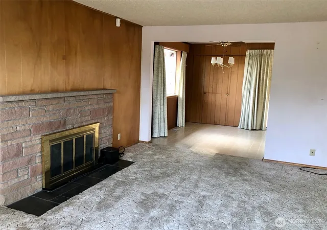 Photo 4 of Single family home for sale at 16333 Densmore Ave N, Shoreline, WA 98133 | MLS# NWM2586554 | Listing updated on 2026-09-30