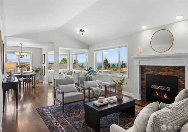 Photo 3 of Condo for sale at 633 Main St #202, Edmonds, WA 98020 | MLS# NWM2586557 | Listing updated on 2026-09-25