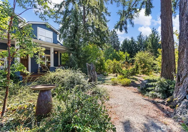 Photo 1 of Sale Pending at 15520 Burke Ave N, Shoreline, WA 98133 | MLS# NWM2586561 | Listing updated on 2026-09-29