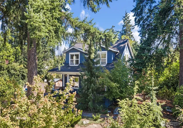 Photo 3 of Sale Pending at 15520 Burke Ave N, Shoreline, WA 98133 | MLS# NWM2586561 | Listing updated on 2026-09-29