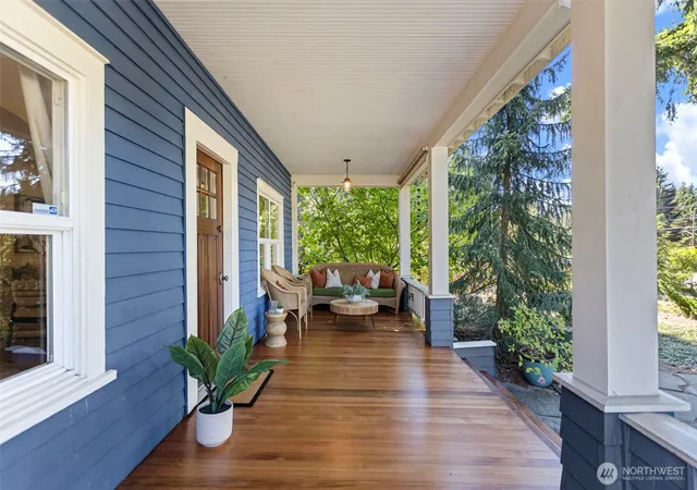 Photo 4 of Sale Pending at 15520 Burke Ave N, Shoreline, WA 98133 | MLS# NWM2586561 | Listing updated on 2026-09-29