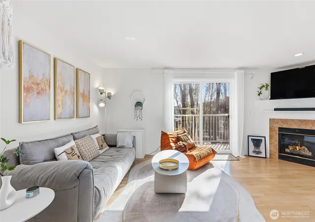 Photo 3 of Townhouse for sale at 1621 S Weller St #B, Seattle, WA 98144 | MLS# NWM2586564 | Listing updated on 2026-10-01