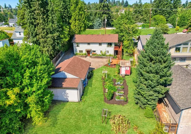 Photo 2 of Sale Pending at 909 Sw Langston Rd, Renton, WA 98057 | MLS# NWM2586567 | Listing updated on 2026-10-01