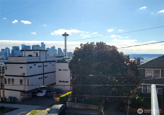 Townhouse for sale at 116 Aloha St #116, Seattle, WA 98109 | MLS# NWM2586579