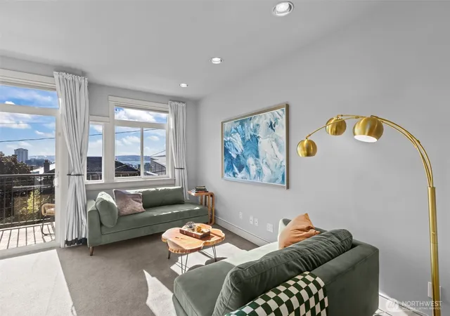 Photo 3 of Townhouse for sale at 116 Aloha St #116, Seattle, WA 98109 | MLS# NWM2586579 | Listing updated on 2026-09-28