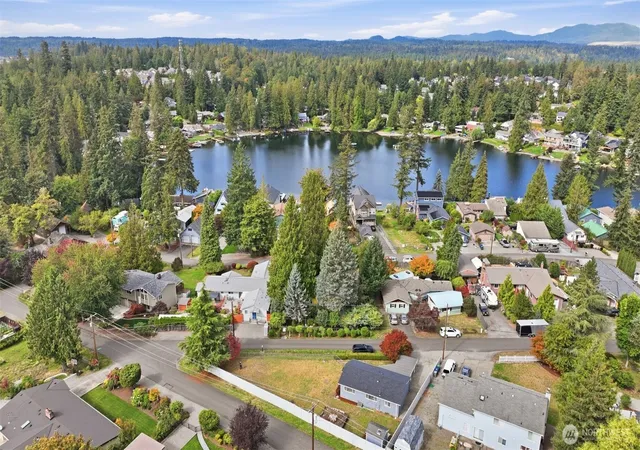 Photo 3 of Single family home for sale at 21737 Se 263rd Place, Maple Valley, WA 98038 | MLS# NWM2586584 | Listing updated on 2026-09-28