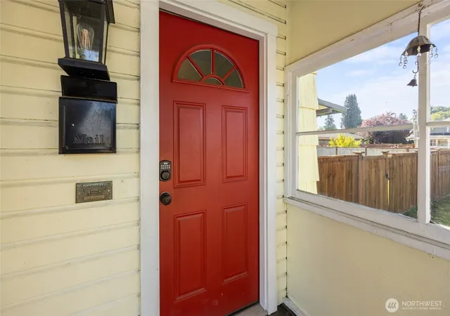 Photo 2 of Single family home for sale at 210 S Yew St, Centralia, WA 98531 | MLS# NWM2586608 | Listing updated on 2026-10-01