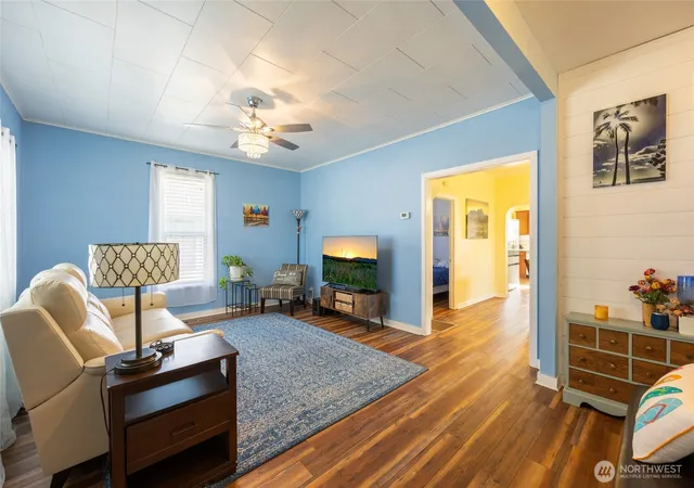 Photo 3 of Single family home for sale at 210 S Yew St, Centralia, WA 98531 | MLS# NWM2586608 | Listing updated on 2026-10-01