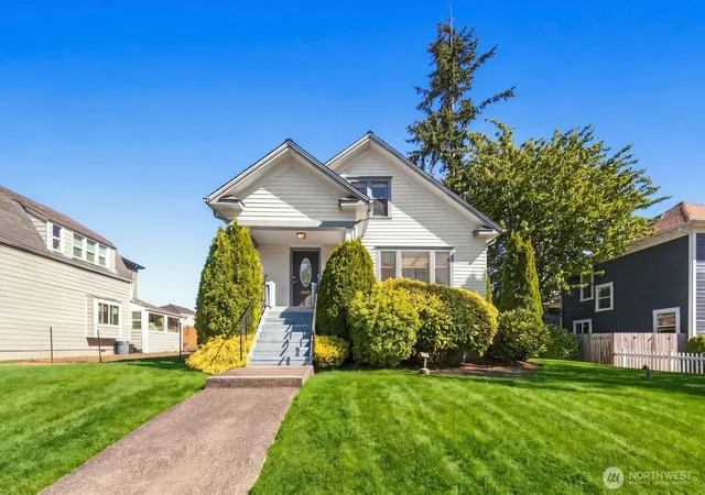 Photo 1 of Single family home for sale at 3325 Wetmore Ave, Everett, WA 98201 | MLS# NWM2586613 | Listing updated on 2026-09-29