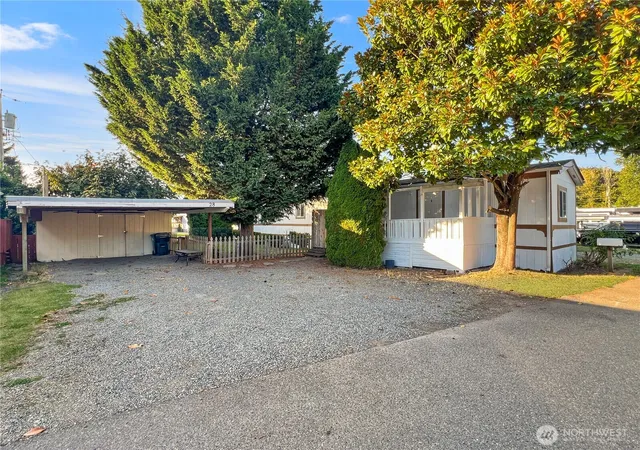 Photo 1 of Manufactured home for sale at 10900 Kuhlman Rd Se #28, Olympia, WA 98513 | MLS# NWM2586619 | Listing updated on 2026-09-28