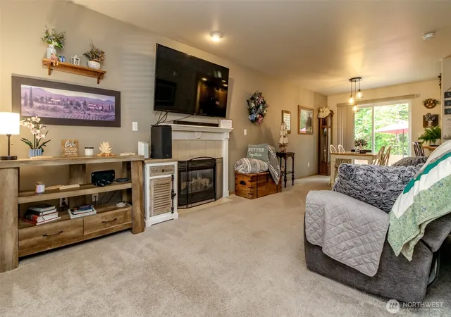 Photo 3 of Single family home for sale at 2701 19th Place Sw, Puyallup, WA 98373 | MLS# NWM2586629 | Listing updated on 2026-09-27