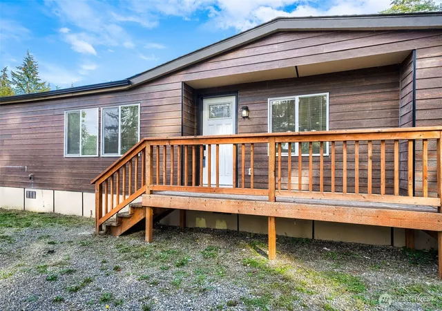 Photo 3 of Manufactured home for sale at 5013 80th Street E, Tacoma, WA 98443 | MLS# NWM2586638 | Listing updated on 2026-09-26