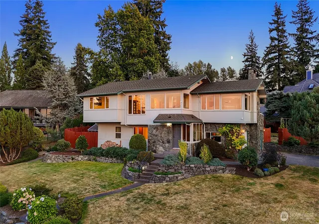 Photo 3 of Sale Pending at 1700 E Lopez Ct, Bellingham, WA 98229 | MLS# NWM2586641 | Listing updated on 2026-09-30