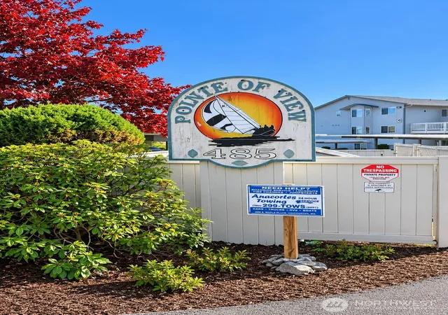 Photo 2 of Condo for sale at 485 Sw Bayshore Dr #C102, Oak Harbor, WA 98277 | MLS# NWM2586644 | Listing updated on 2026-10-08