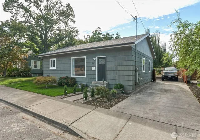 Photo 1 of Single family home for sale at 610 Bryant Ave, Walla Walla, WA 99362 | MLS# NWM2586648 | Listing updated on 2026-09-28
