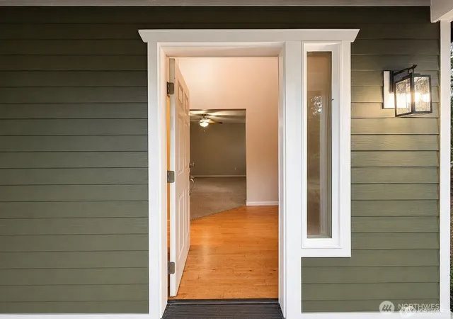 Photo 2 of Sale Pending at 4158 Se Fairway Cir, Port Orchard, WA 98367 | MLS# NWM2586651 | Listing updated on 2026-09-24