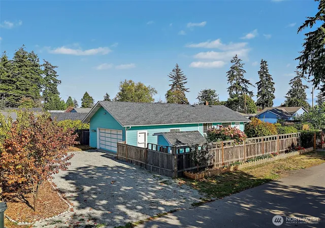 Photo 2 of Sale Pending at 6865 S Gove St, Tacoma, WA 98409 | MLS# NWM2586654 | Listing updated on 2026-10-01