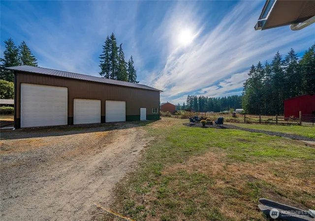 Photo 3 of Manufactured home for sale at 31514 12th Avenue Ct E, Roy, WA 98580 | MLS# NWM2586658 | Listing updated on 2026-09-25