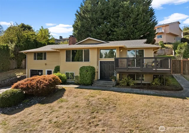 Photo 2 of Single family home for sale at 1414 Woodside Dr, Fircrest, WA 98466 | MLS# NWM2586661 | Listing updated on 2026-09-25