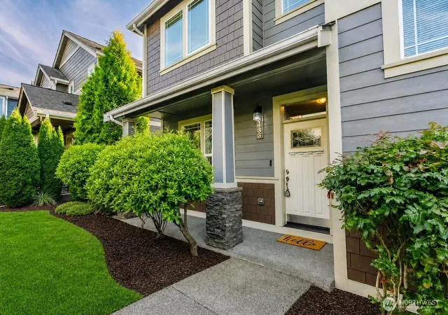 Photo 2 of Single family home for sale at 2433 43rd Avenue Se, Puyallup, WA 98374 | MLS# NWM2586666 | Listing updated on 2026-10-01
