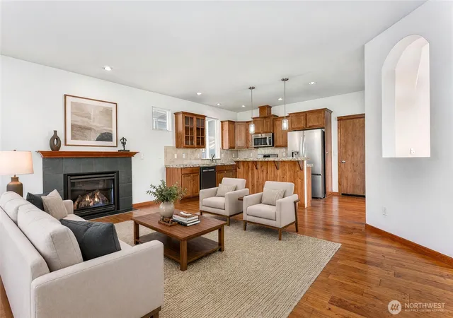 Photo 3 of Single family home for sale at 2433 43rd Avenue Se, Puyallup, WA 98374 | MLS# NWM2586666 | Listing updated on 2026-10-01