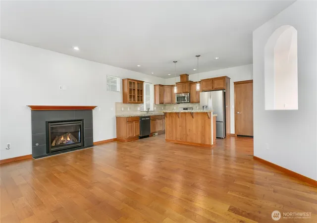 Photo 3 of Single family home for sale at 2433 43rd Avenue SE, Puyallup, WA 98374 | MLS# NWM2586666 | Listing updated on 2026-10-01