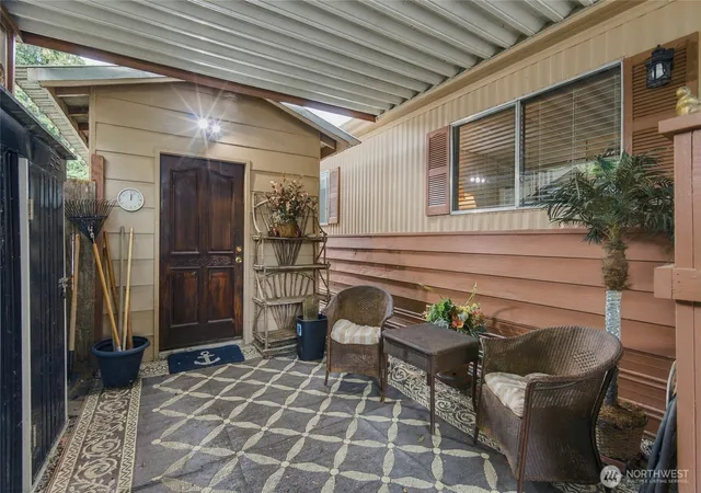 Photo 4 of Manufactured home for sale at 319 Laird Pl, Burlington, WA 98233 | MLS# NWM2586670 | Listing updated on 2026-10-01