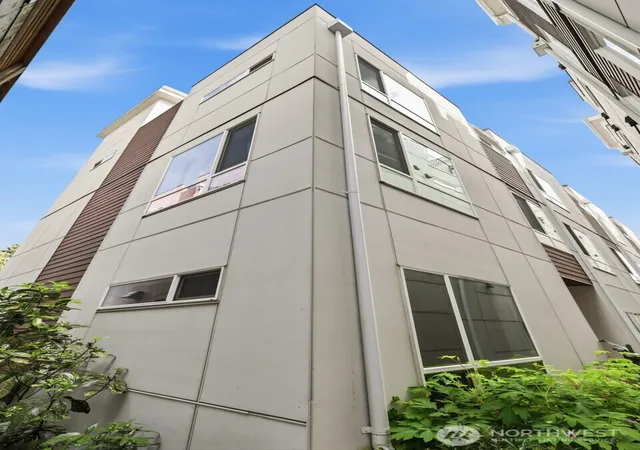 Photo 1 of Townhouse for sale at 1498 NW 75th Street, Seattle, WA 98117 | MLS# NWM2586671 | Listing updated on 2026-09-28