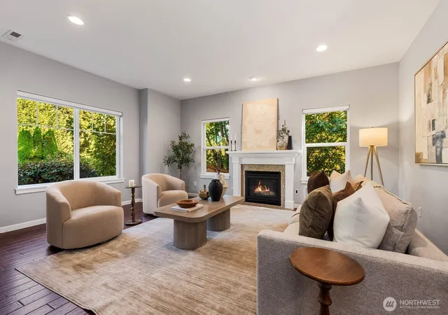 Photo 3 of Single family home for sale at 1701 Queen Ct Ne, Renton, WA 98056 | MLS# NWM2586673 | Listing updated on 2026-10-01