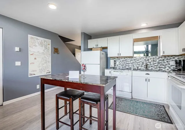 Photo 4 of Condo for sale at 7806 Birch Bay Dr #806, Blaine, WA 98230 | MLS# NWM2586676 | Listing updated on 2026-09-26